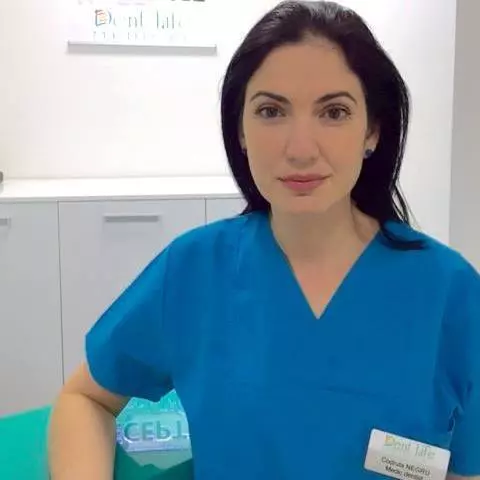 Codruta-Negru-medic-stomatolog