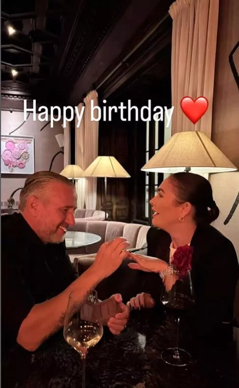 Laurențiu Reghecampf a cerut-o în căsătorie pe Corina Caciuc (2)