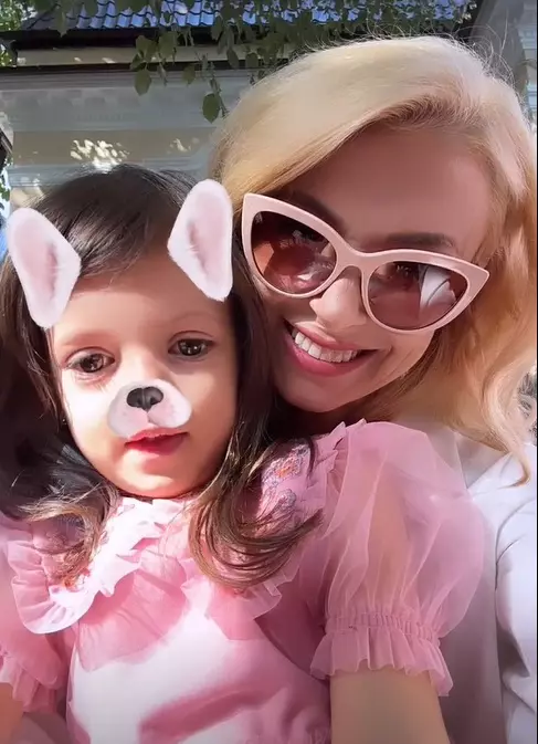 andreea-balan-prima-zi-de-scoala-fetite-6