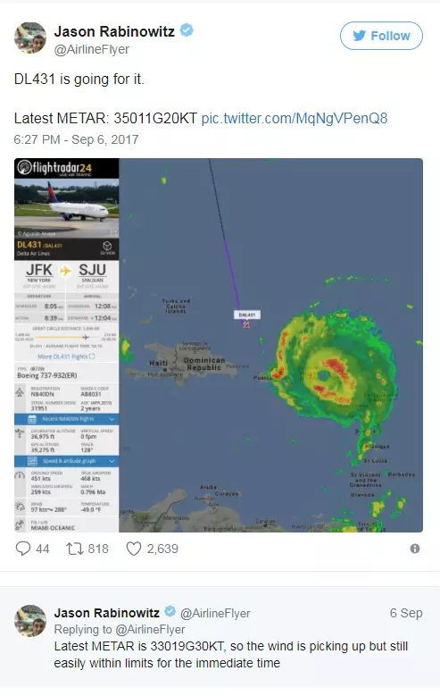 un pilot s-a luat la intrecere cu uraganul Irma1