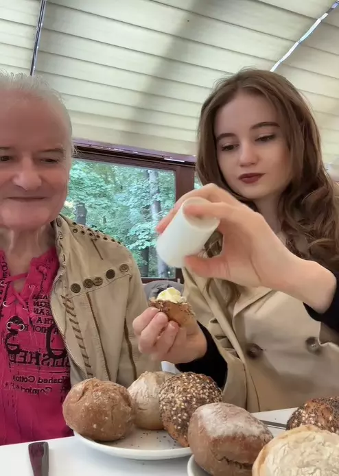 Irina si irinel columbeanu la restaurant 4