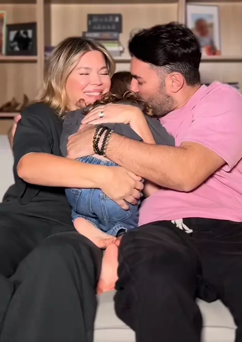 smiley gina pistol josephine 2