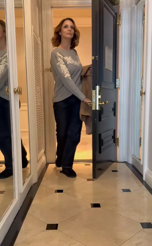 Andreea Marin hotel New York 1