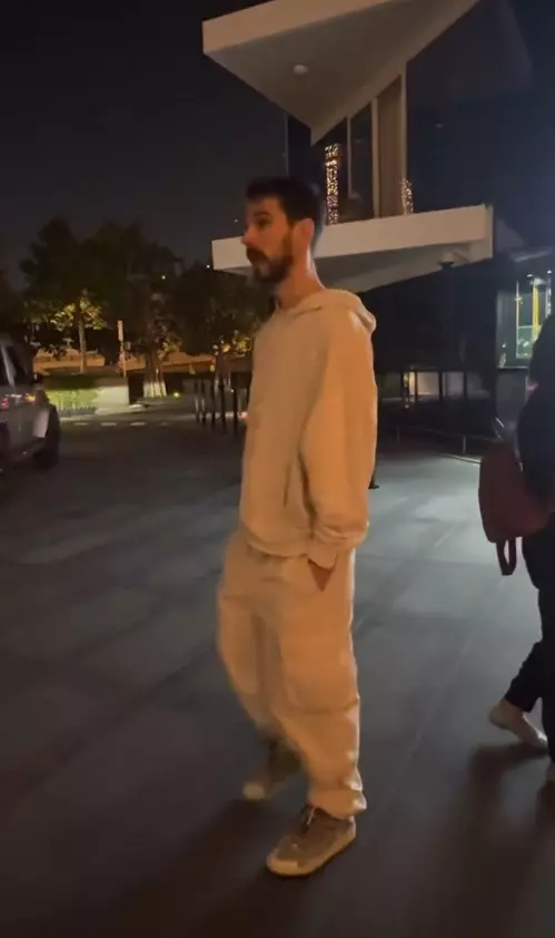 theo rose vacanta dubai 8