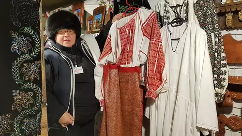 Elena Mateescu ne spune cum recondiționează costumele populare