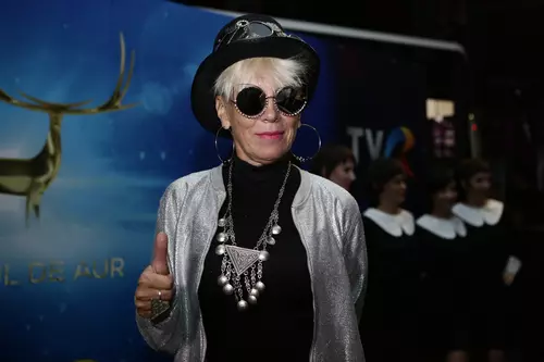 Silvia Dumitrescu nu ține cont de modă nici la 58 de ani