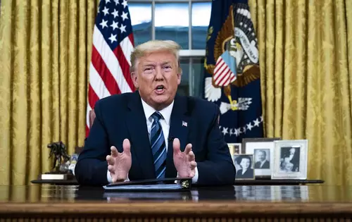 VIDEO Donald Trump suspendă toate călătoriile din Europa spre SUA pentru 30 de zile. Marea Britanie, singura excepție