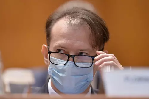Averile celor care vor să ajungă în Parlamentul României. Alexandru Rafila are 100.000 de euro cash