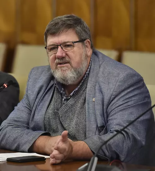 „Ei nu există! Sindicatele acuză Guvernul că discriminează angajații care lucrează pe salariul minim la acordarea de ajutoare sociale
