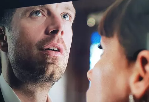 Ce replică în română a avut Sebastian Stan în filmul „355, popular acum pe Netflix. Actorul român joacă rolul unui spion