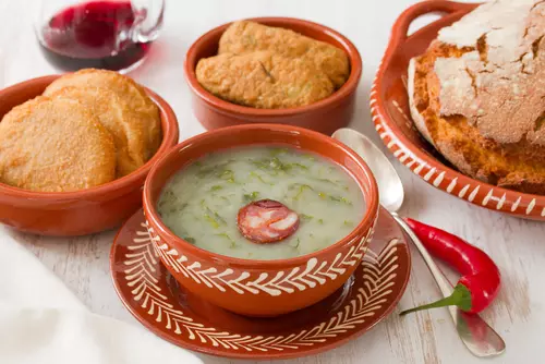 Mâncăruri pe care să le încerci în Portugalia - Caldo Verde