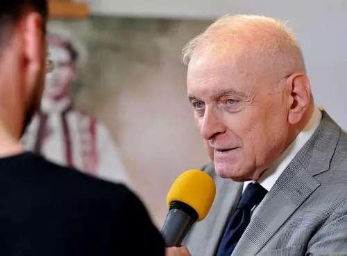 La aproape 20 de ani de la trecerea la „leul greu, românii încă vorbesc în „milioane. Specialist: „La francezi a durat mai mult decât la noi trecerea la noul franc 
