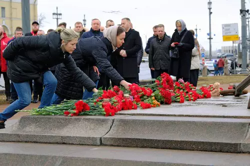 Action in memory of the victims of the terrorist attack in the Crocus City Hall concert hall near Moscow in St. Petersburg.