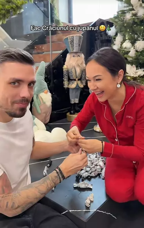 Vlăduța Lupău brad de Crăciun (2)
