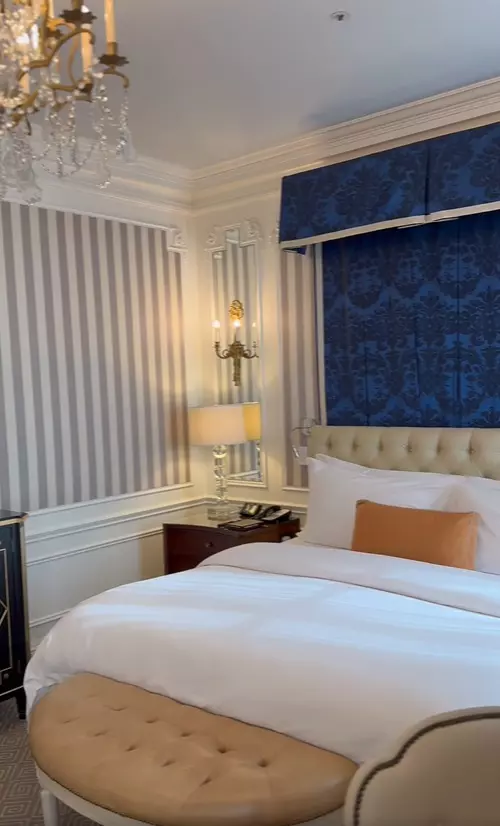 Andreea Marin hotel New York 9