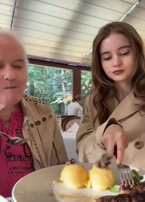 Irina si irinel columbeanu la restaurant 13