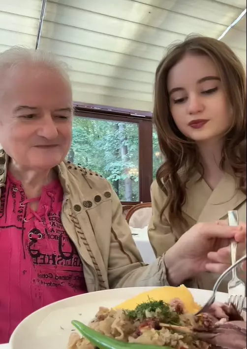 Irina si irinel columbeanu la restaurant 6