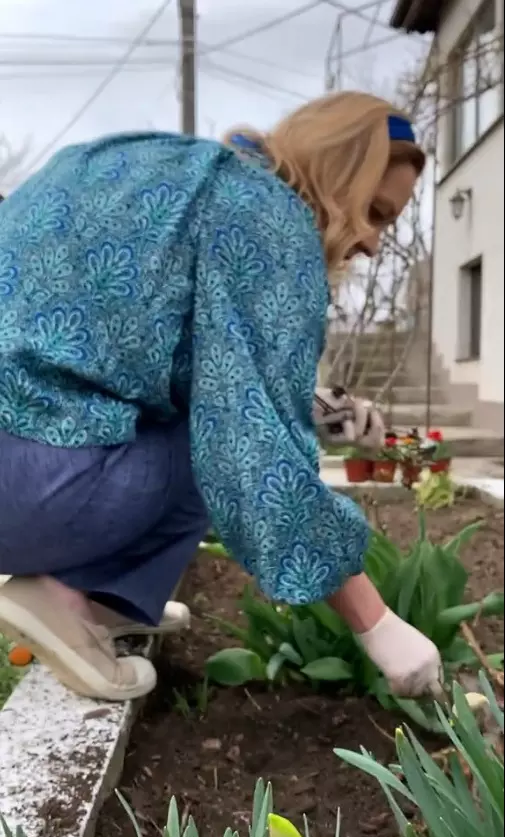 Elena Lasconi gradina Campulung Muscel 7