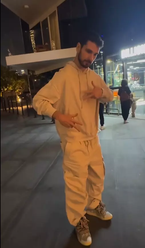 theo rose vacanta dubai 9