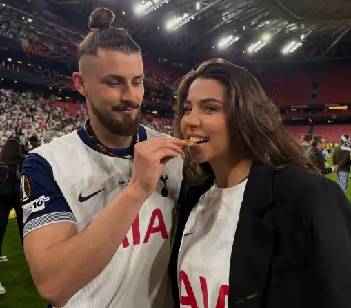 radu dragusin si meira dragusin sora lui (3)