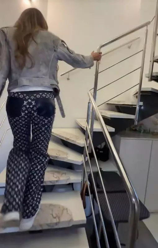 Bianca Drăgușanu - imagini casă (16)