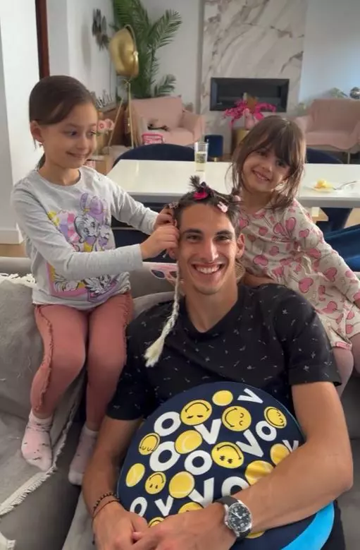 Victor Vlad Cornea și fetițele Andreei Bălan (6)