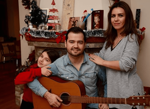 ce-familie-frumoasa-are-laurentiu-duta-cum-arata-sotia-si-fiica-artistului9