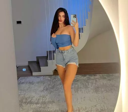 andreea bostanica selfie 5
