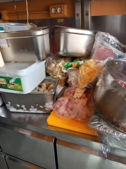 nereguli găsite de inspectorii ANPC în mai multe restaurante din zona Herăstră, 24 martie 2025 (2)