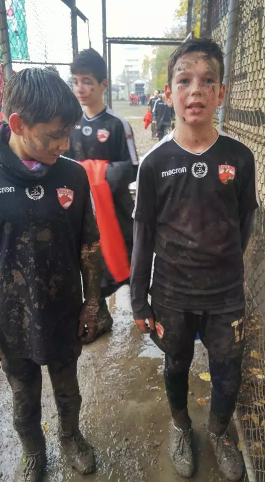 juniori Dinamo noroi fotbal