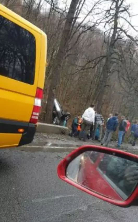 Accident pe DN13, la ieșire din Hoghiz (2)