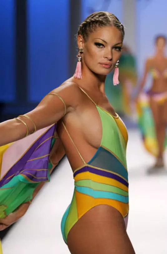 valentina-pelinel-fotomodel-4