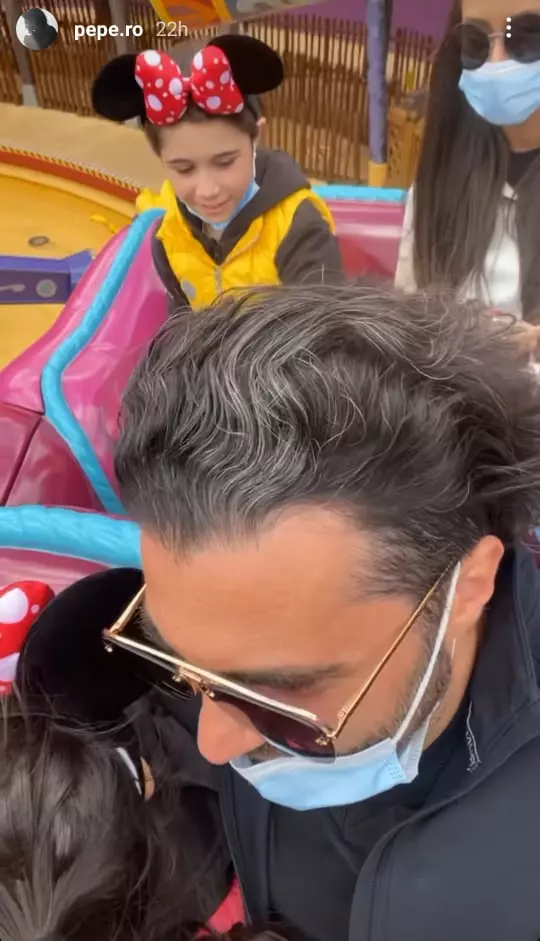 pepe vacanta cu fiicele si noua iubita (2)