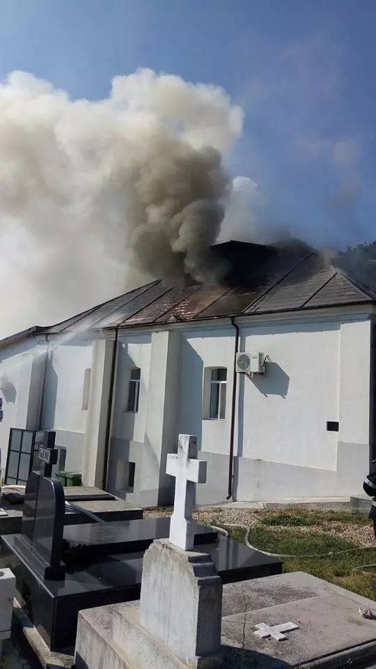 incendiu cimitir cernica