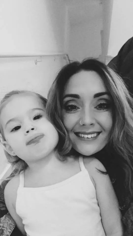 Myah Hauxwell s-a născut cu microftalmie (foto Facebook Lauren Hauxwell)