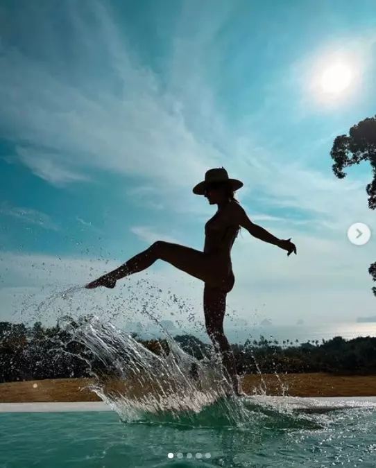 delia-sexy-costum-de-baie-4