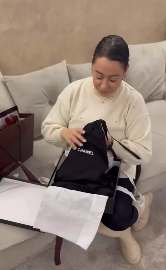 oana roman criticata 4