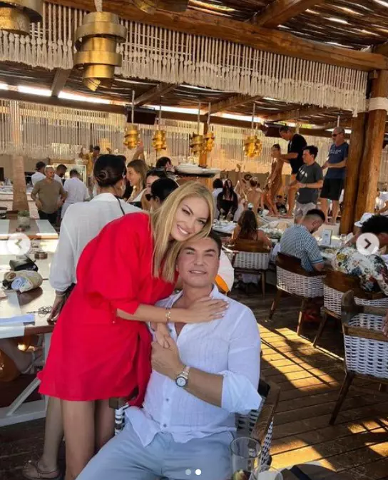 cristi-borcea-complimentat-de-fani-4