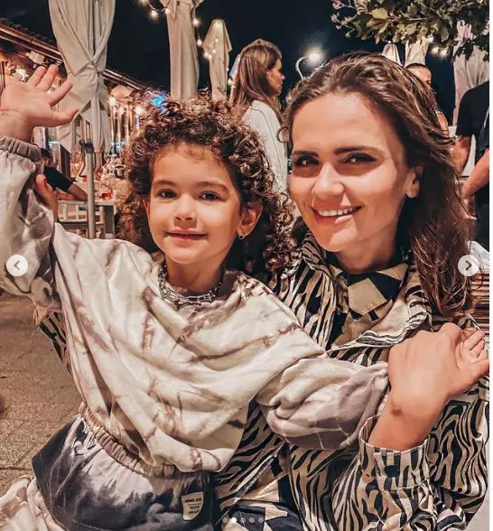 cristina-siscanu-nu-isi-mai-duce-fetita-la-gradinita-3