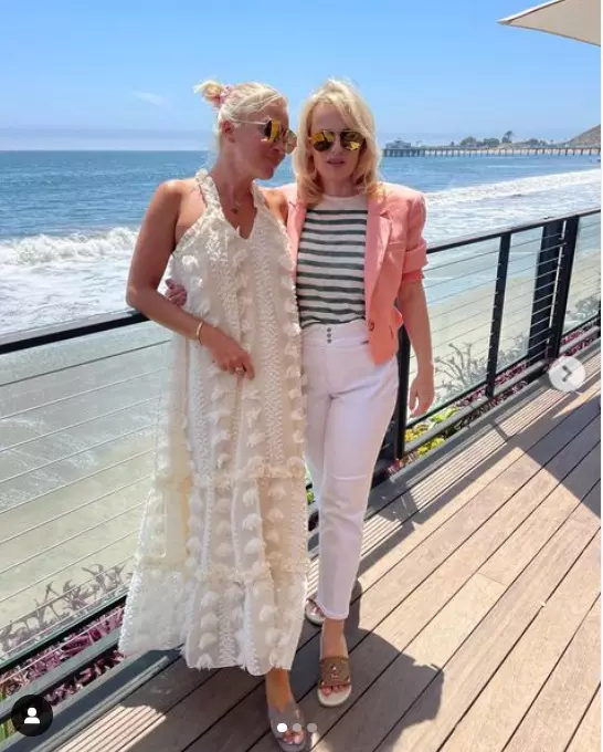 rebel-wilson-are-o-relatie-cu-ramona-agruma-3