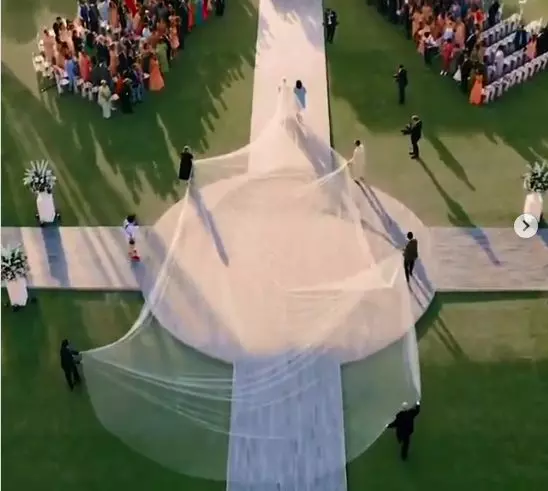 rochia de mireasa a sotiei lui nick jonas