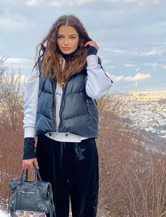 ioana boureanu 20 de ani 4