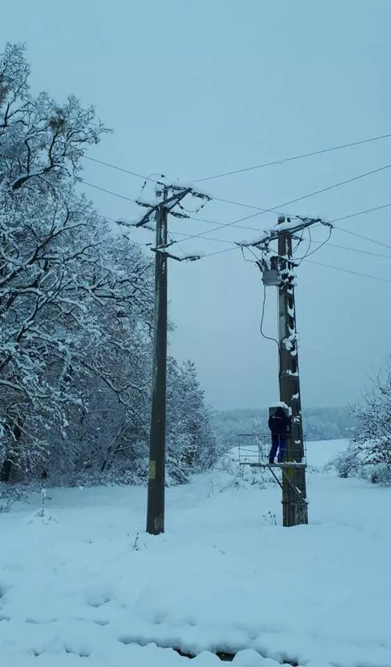 interventie stalpi curent electric4