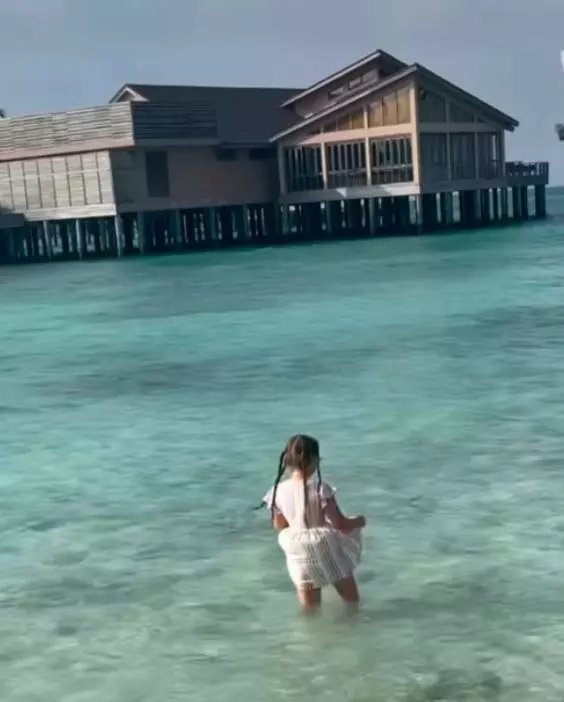 connect-r-si-misha-vacanta-maldive-1