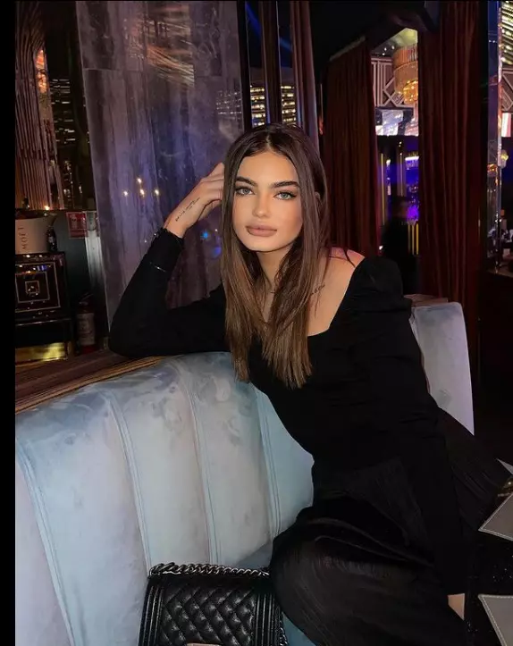 ioana boureanu 20 de ani 7