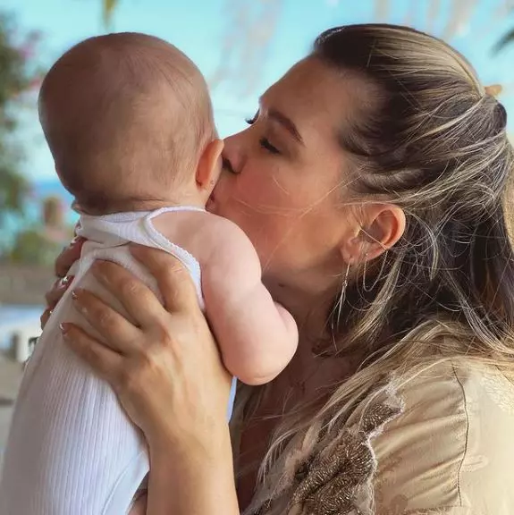 gina-pistol-si-josephine