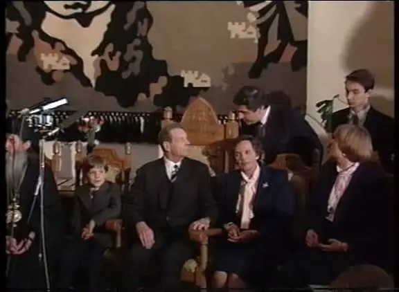 Nicolae al României, Regele Mihai, Regina Ana, în 1992, la revenirea în țară. Foto: Facebook