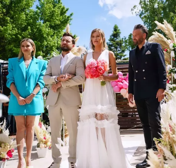 4b12fbea-0d13-42ec-9d47-86d2fd2bc9a6