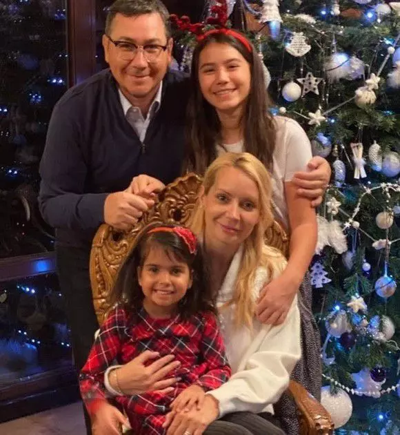 fiica adoptata de daciana sarbu si victor ponta