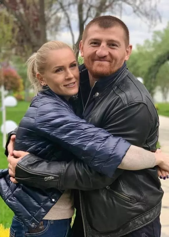 catalin-morosanu-si-sotia-21-de-ani-3